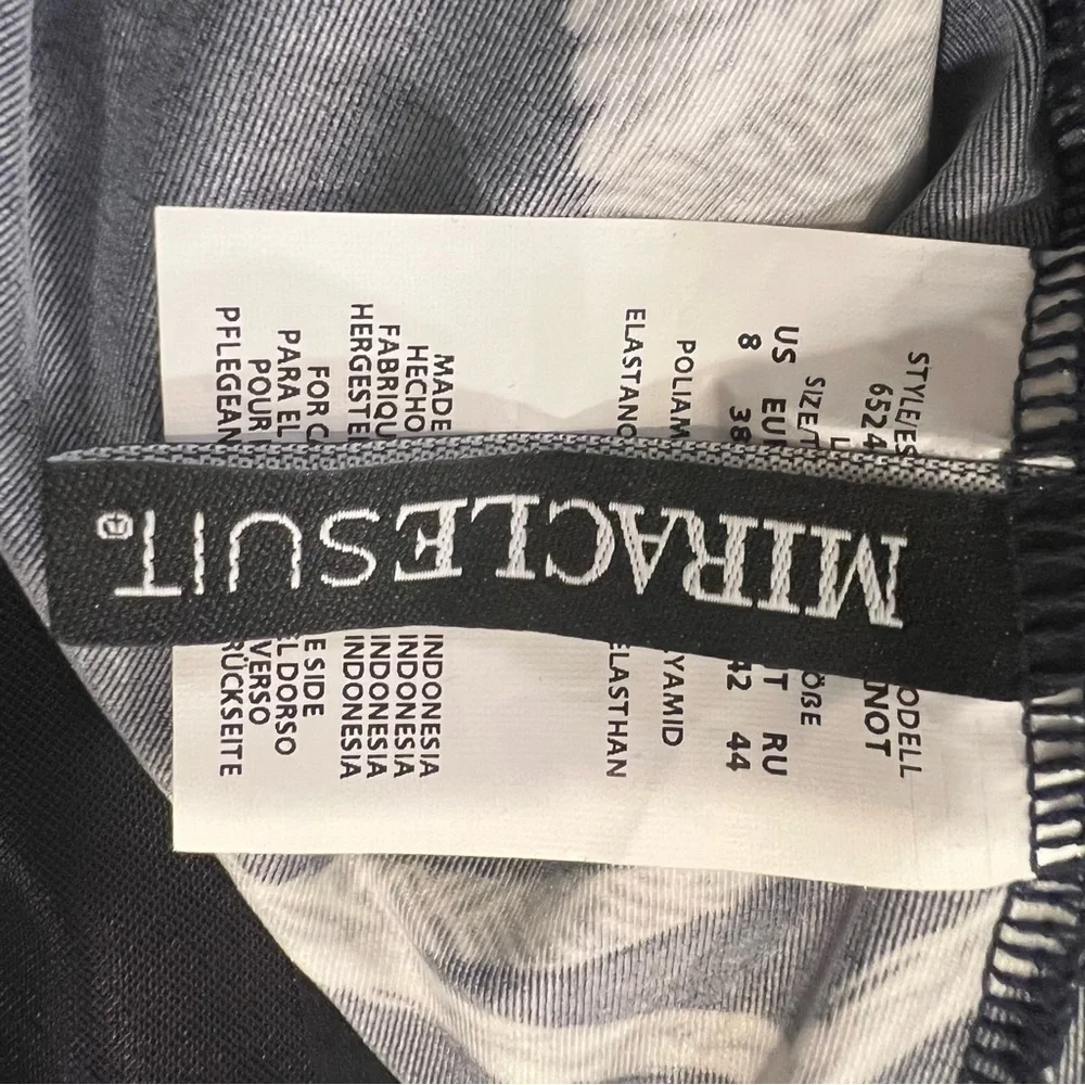 Miraclesuit Navy and White Nautical Rope design Tankini TOP ONLY size 8 - Picture 12 of 12